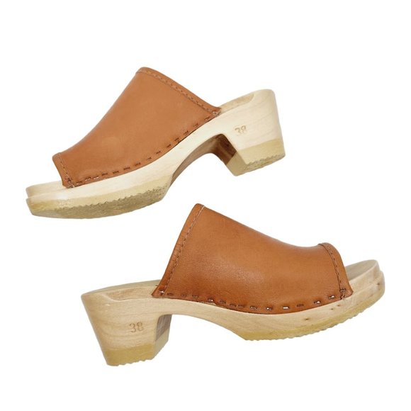 NO. 6 STORE DARIA CLOG ON MID HEEL IN PALOMINO - Picture 3 of 9